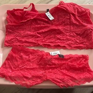 Torrid Lace Bandeau Set - Vibrant Pink